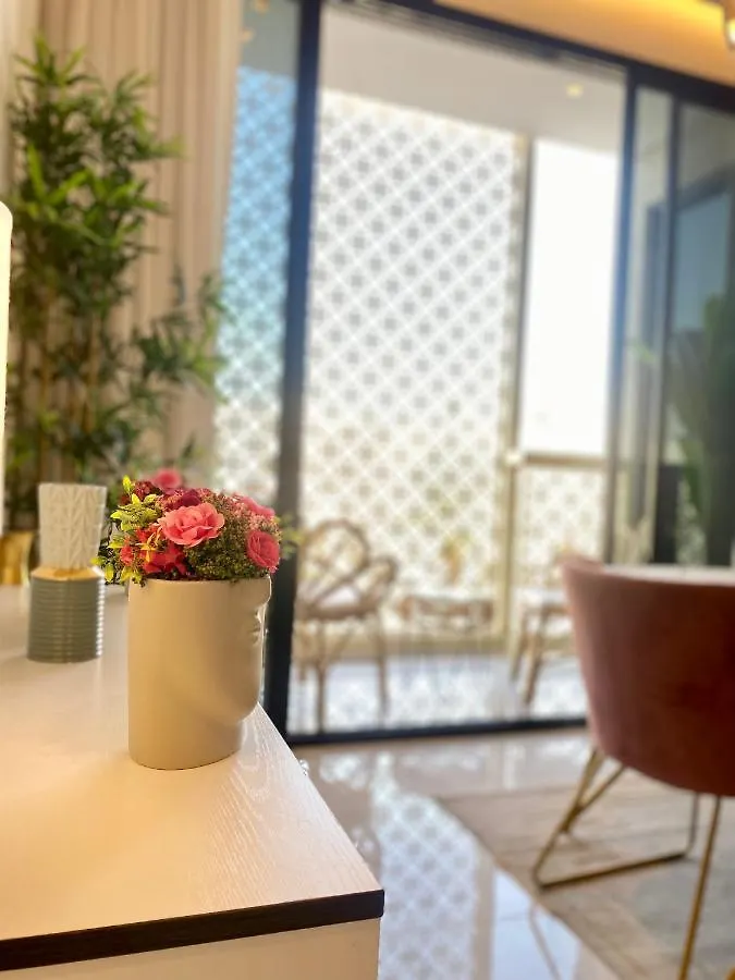 Spacious New 2 Bedroom Apt-In Amazing Location B6 الرياض 0*,